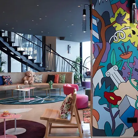 Hotell Moxy Aten