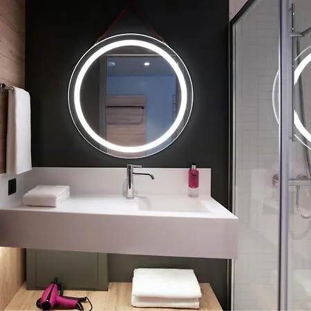 Hotell Moxy Aten