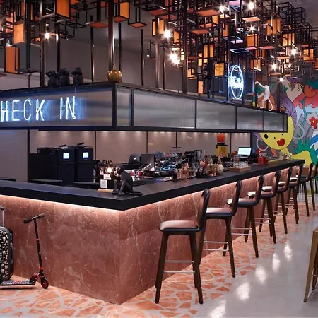 Hotell Moxy 3*