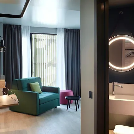 Moxy 3* Aten
